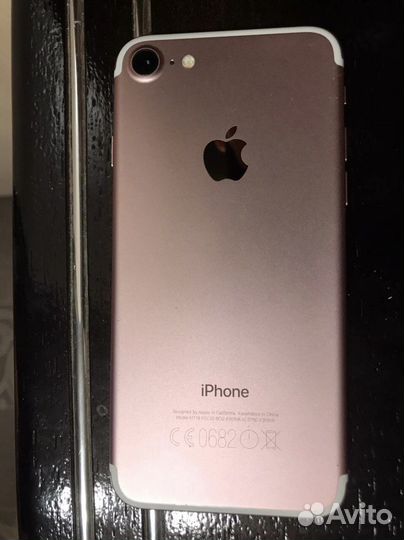 Телефон iPhone 7 32gb