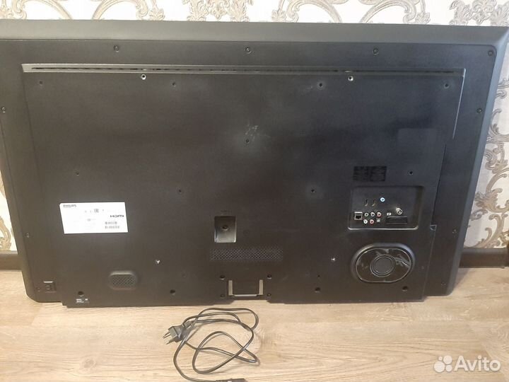 SMART tv philips 47 дюймов (120 см)