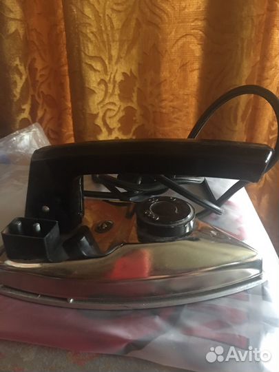 Электроутюг утп1000-1,8.220 Раритет 1991. Новый