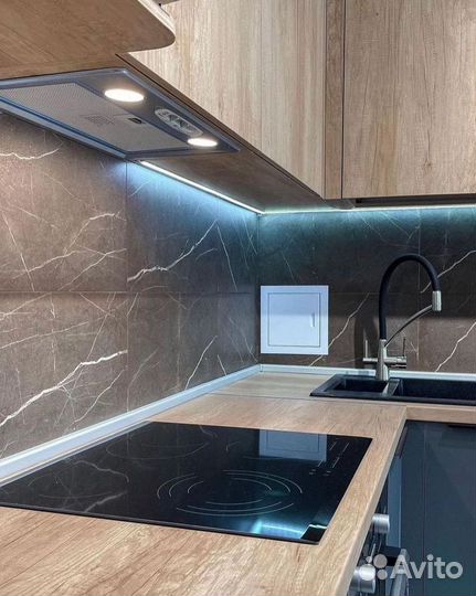 Кухня угловая до потолка