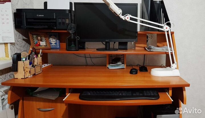 Компьютерный стол