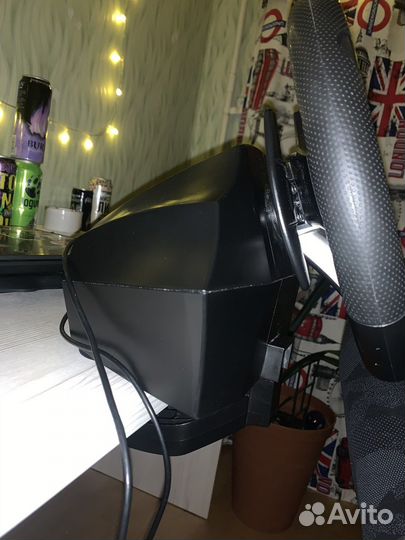 Игровой руль с педалями