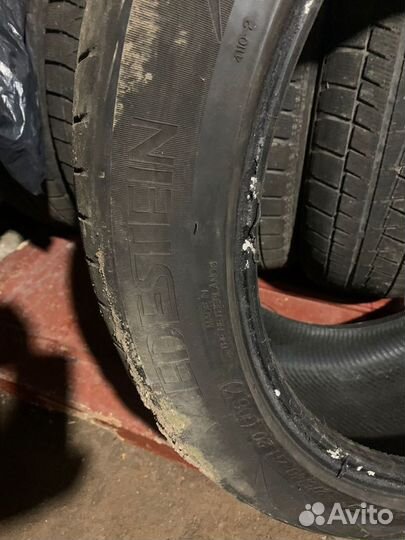 Vredestein ComTrac Ice 275/40 R20