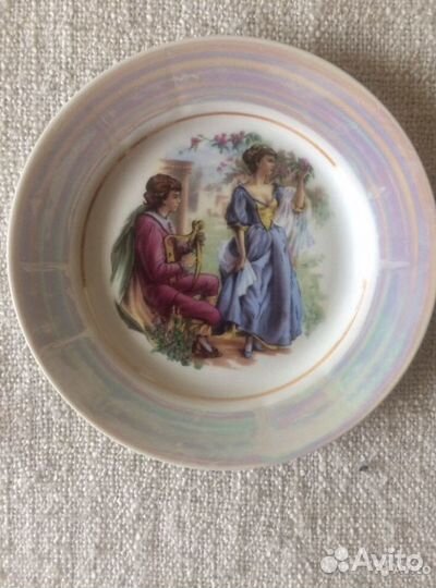 Настенная тарелка