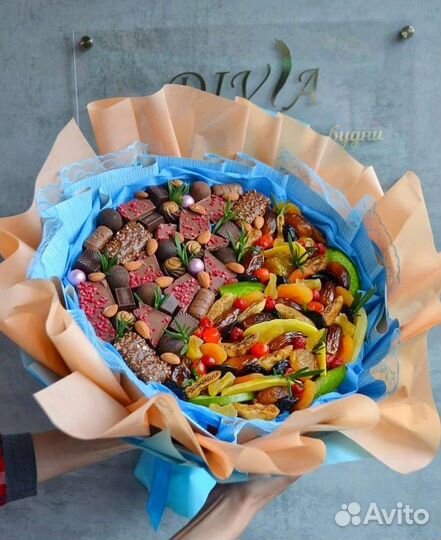 Букеты из сухофруктов и орехов учителю