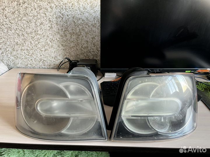 Оригинальные задние фонари на Mazda CX-7