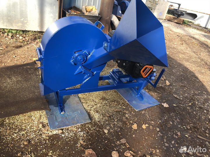 Измельчитель древесины, щепорез Сруб 300М 6,5лс