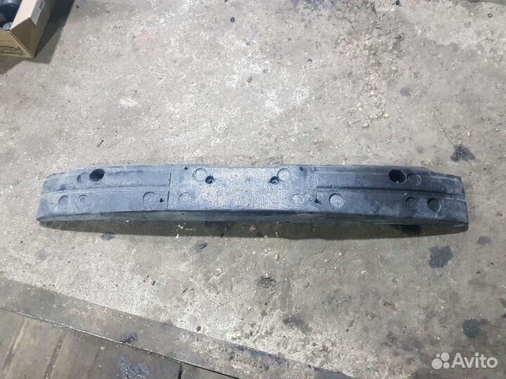 Усилитель переднего бампера ford focus 1