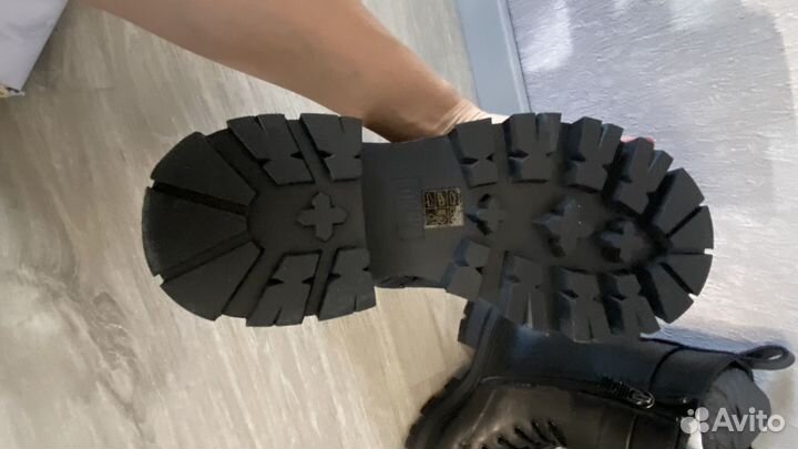 Ботинки высокие, Берцы, dkny