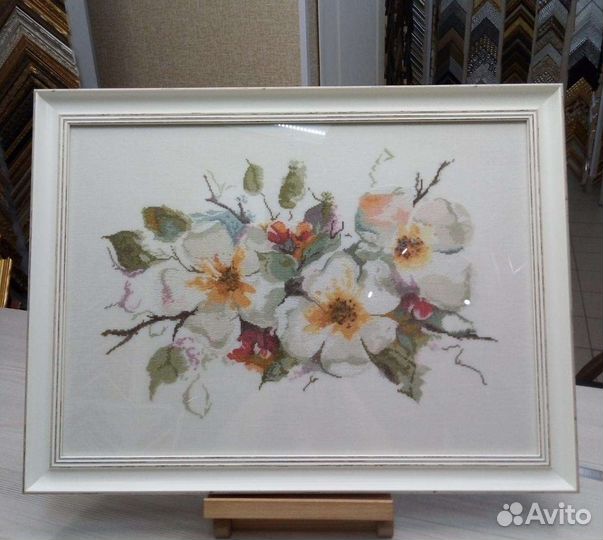 Картина вышитая крестиком на льне