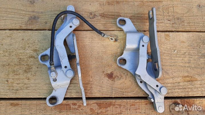 Петля капота BMW 3-Series 320I E90