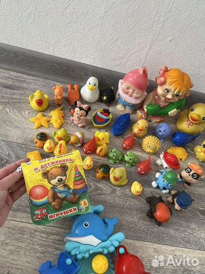Игрушки для купания в ванной и бассеине