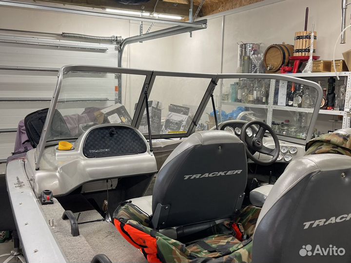 Tracker pro guide 16