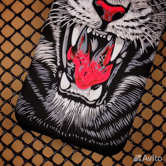 Чехлы на iPhone XR (Магазин)