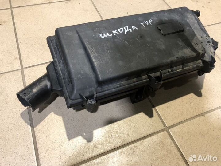 Корпус воздушного фильтра Octavia Golf 5 Lupo