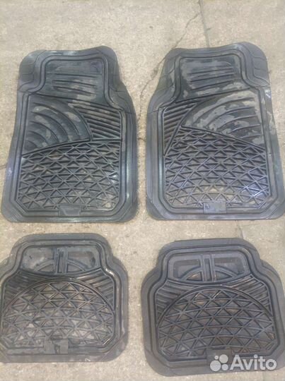 Автомобильные коврики резиновые