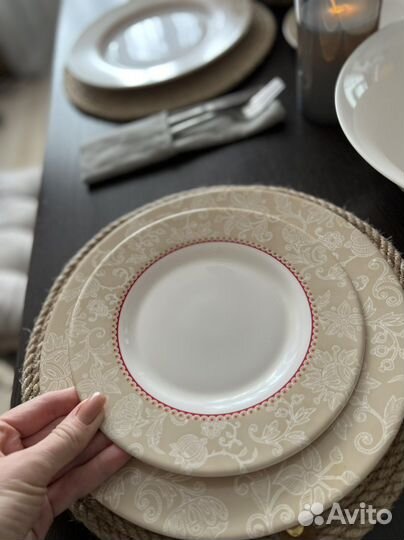 Набор тарелок