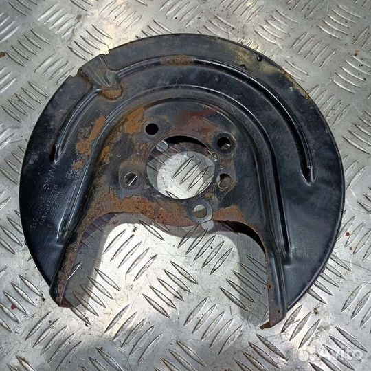 Защита тормозных дисков задняя левая Skoda Octavia