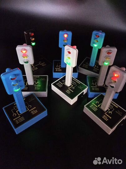 Светофор игрушка с набором знаков серо-синий