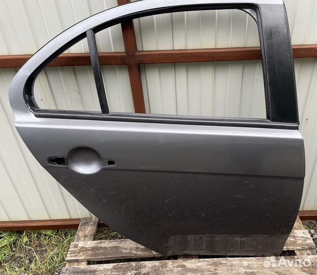 Дверь задняя правая Mitsubishi Lancer 10 X