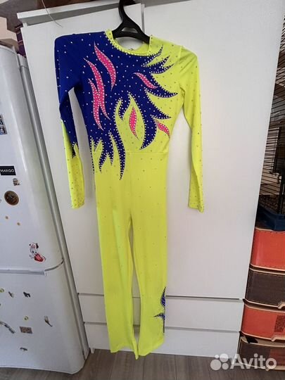 Костюм для художественной гимнастики (аэробики)