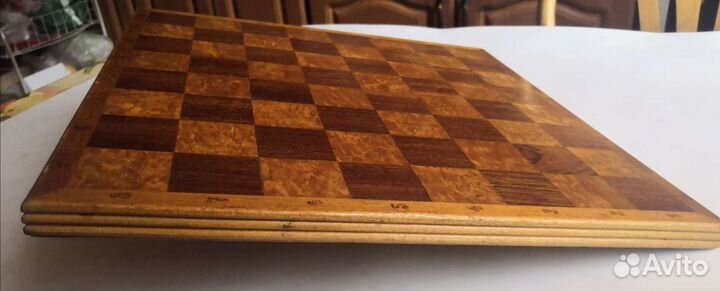 Шахматная доска, карельская береза