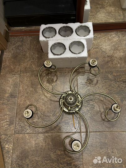 Люстра потолочная новая