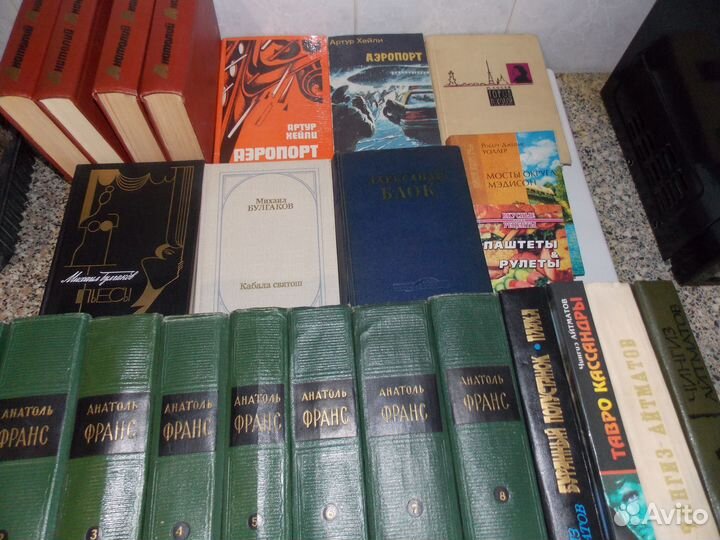 Продам книги