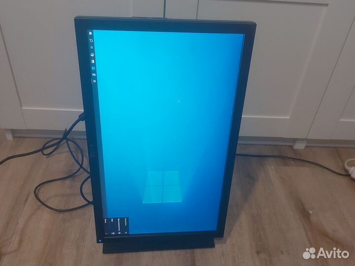 Монитор Dell 22