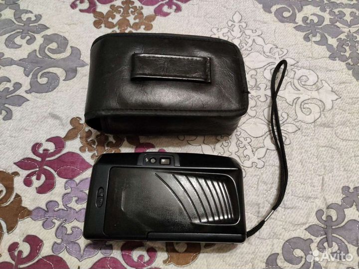 Плёночный фотоаппарат Ricoh YF-10