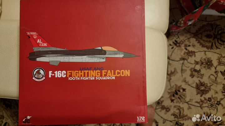 Модель самолета F-16 масштаб 1/72