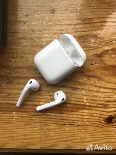 Apple AirPods