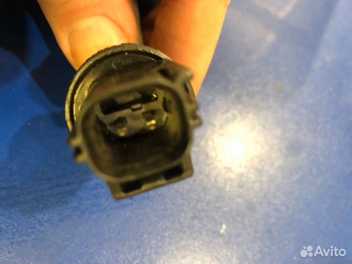 Датчик уровня бачка омывателя Ford Focus 2 седан