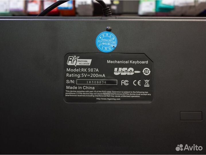 Проводная механическая клавиатура с подсветкой Roy