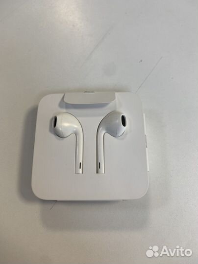 Наушники apple earpods lightning проводные