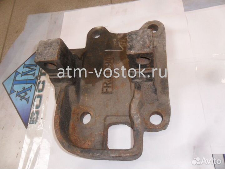 Кронштейн крепления реактивной тяги к заднему мос