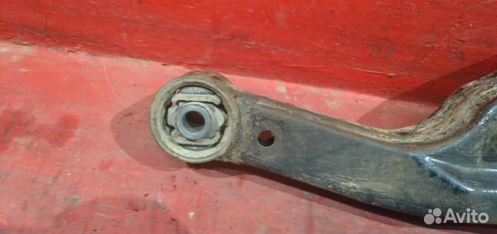 Ниссан Альмера рычаг задней балки Almera N16