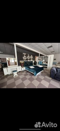 Спальный гарнитур