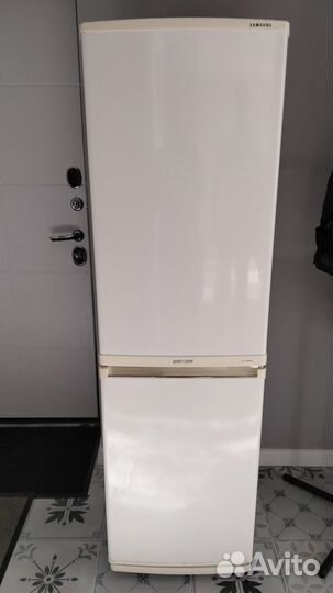 Продам холодильник рабочий бу