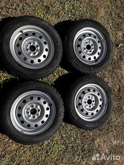 Powertrac Snow March Stud 175/65 R14