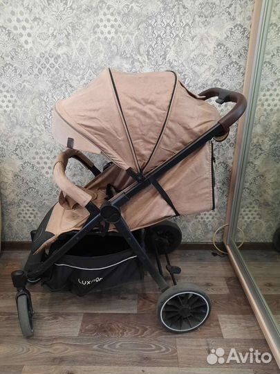 Прогулочная коляска luxmom