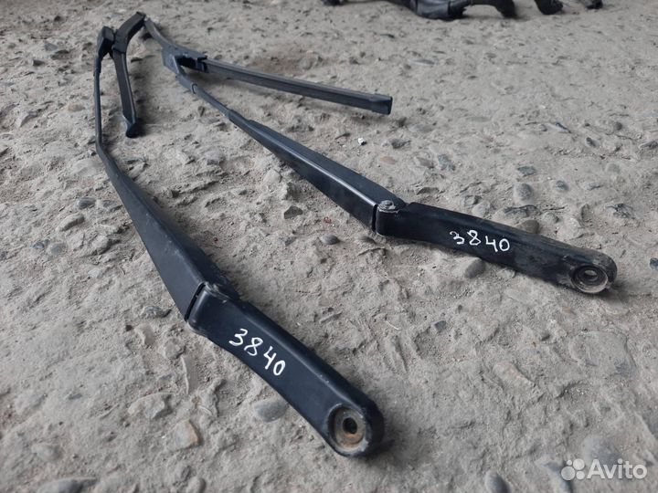 Поводок стеклоочистителя Volkswagen Golf 5 2007