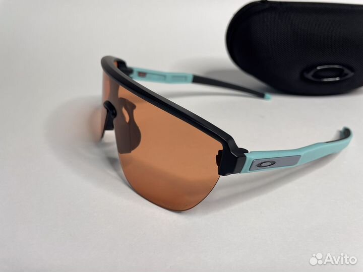 Очки Oakley Corridor спортивные