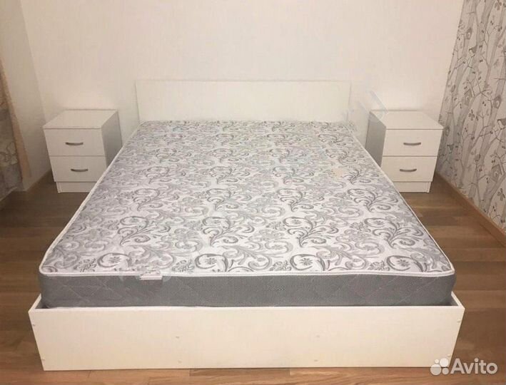 Кровать 2-спальная с матрасом