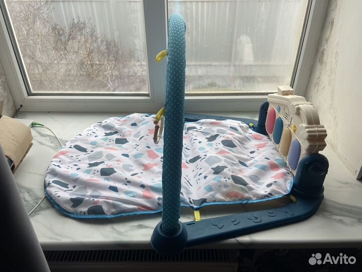 Развивающий коврик с пианино