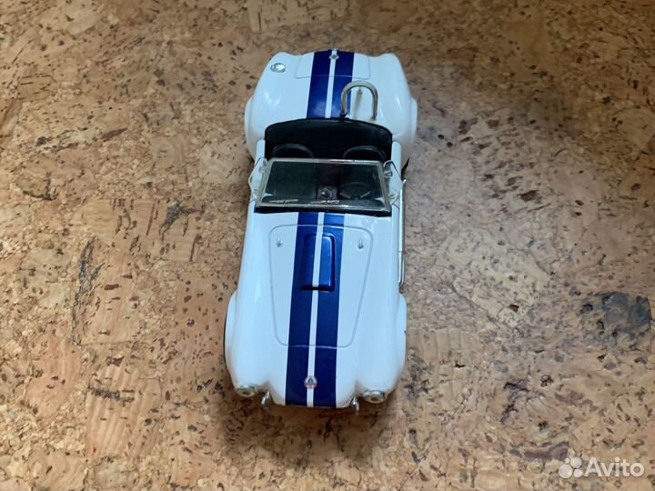 Машинка 1965 Shelby Cobra 427 S/C