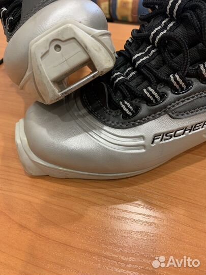 Лыжные ботинки