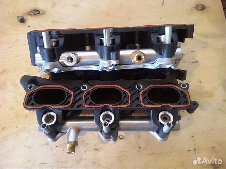 Выпускной коллектор VAG 06e133109s