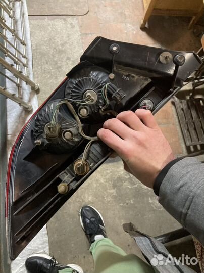 Задний правый фонарь lancer 9