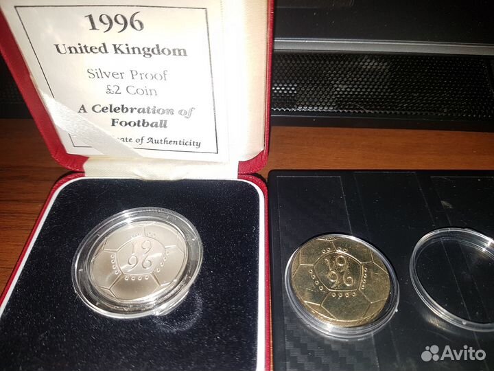 Серебро монета 2 фунта 1996 чемпионат футбол мяч